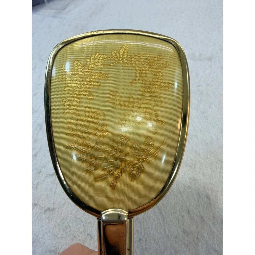 Unbranded vintage gold